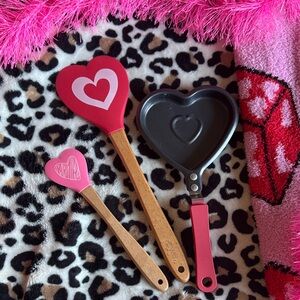 Valentines Day Heart Shaped Kitchen Utensils Set